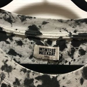 Vintage Style long sleeve tee. By MTWTFSS Weekday